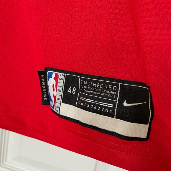 Nike NBA Atlanta Hawks Trae Young Basketball Jersey Size L - NWT - Picture 4 of 4